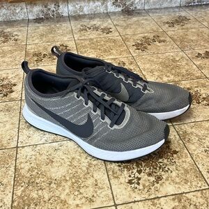 Men’s Nike runners